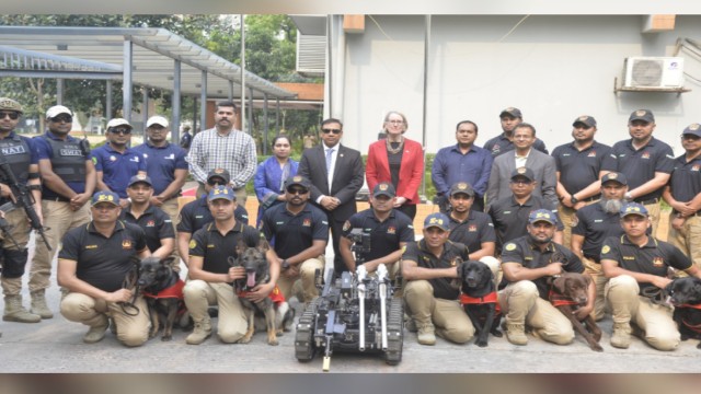 ডিএমপির সিটিটিসি পরিদর্শন করলেন যুক্তরাজ্যের হাইকমিশনার